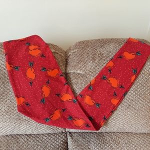 Nwot's Lularoe Valentines Day, Heart OS Leggings